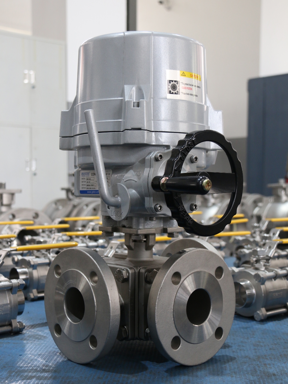 Van bi điều khiển 3 chiều tỷ lệ được tích hợp vào hệ thống vận hành