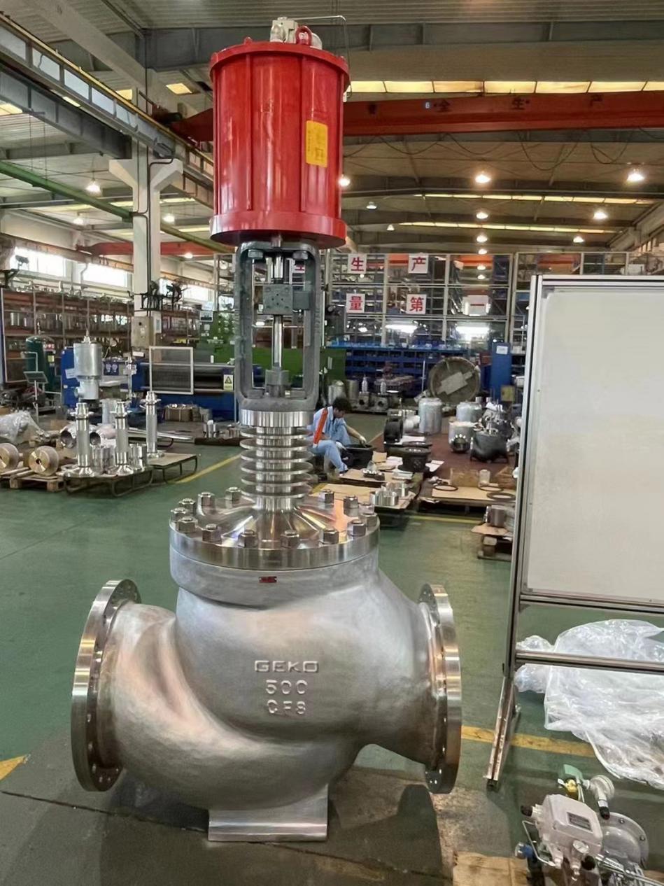 Vee-Ball.jpg Vee-Ball.jpg